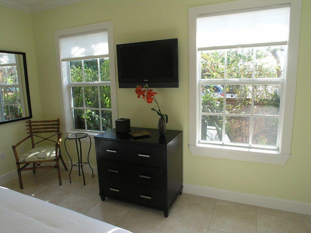 Travelers Palm Inn Ки-Уэст Экстерьер фото