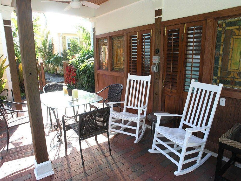 Travelers Palm Inn Ки-Уэст Экстерьер фото